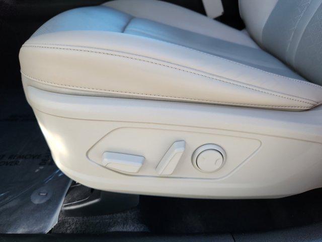 used 2023 Kia Sorento car, priced at $26,999