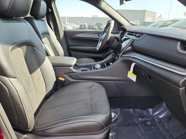 new 2025 Jeep Grand Cherokee car, priced at $49,377