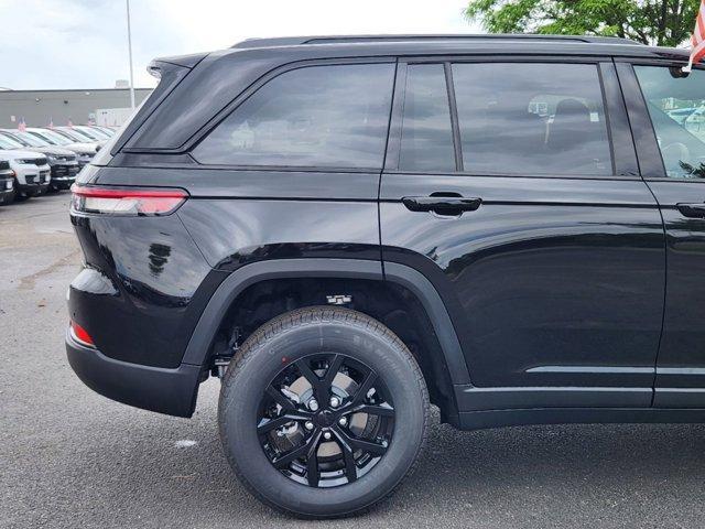 new 2024 Jeep Grand Cherokee car, priced at $46,729