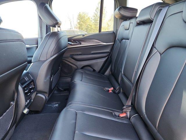 new 2025 Jeep Grand Cherokee car, priced at $50,271