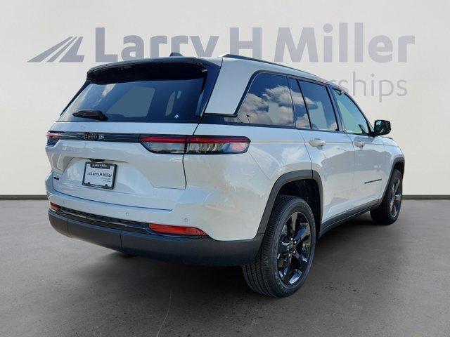 new 2025 Jeep Grand Cherokee car, priced at $45,288