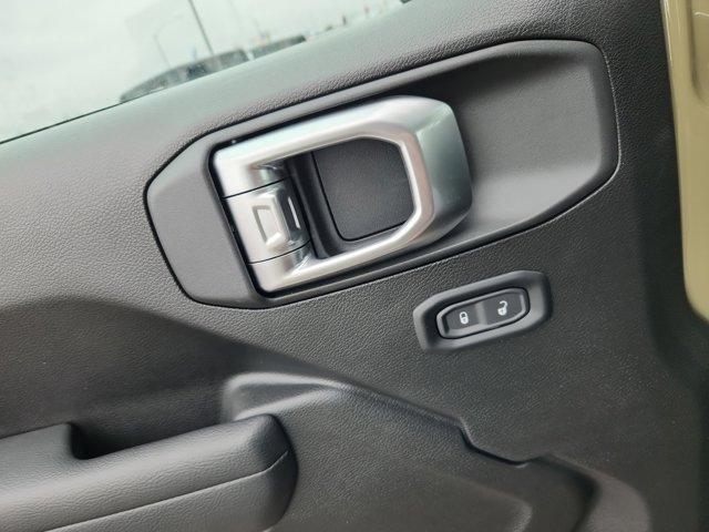 new 2025 Jeep Gladiator car, priced at $43,823