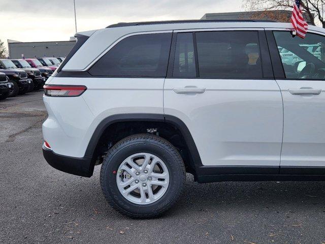 new 2025 Jeep Grand Cherokee car, priced at $40,324