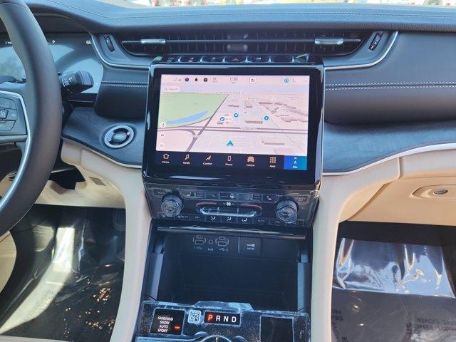 new 2025 Jeep Grand Cherokee car, priced at $44,838