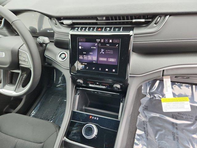 new 2025 Jeep Grand Cherokee car, priced at $38,528