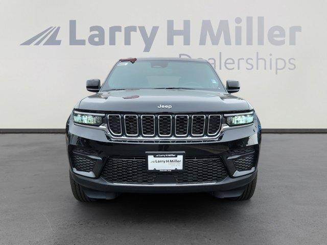 new 2025 Jeep Grand Cherokee car, priced at $38,528