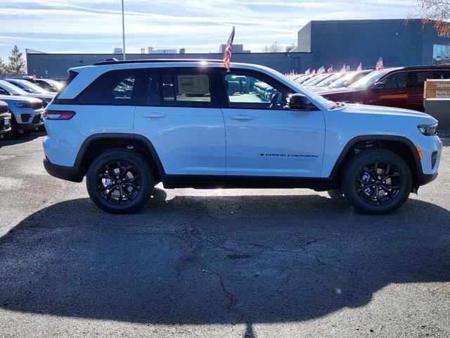 new 2025 Jeep Grand Cherokee car, priced at $43,690