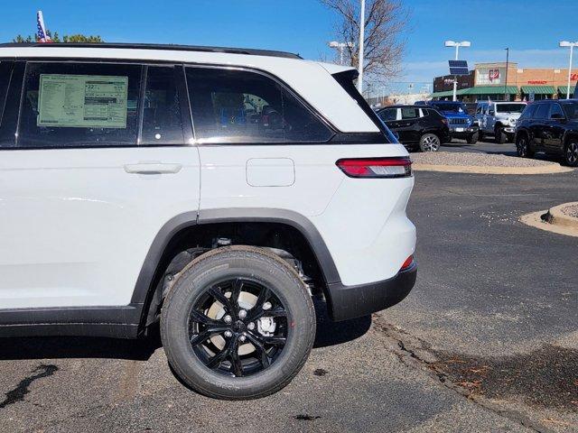 new 2025 Jeep Grand Cherokee car, priced at $43,690