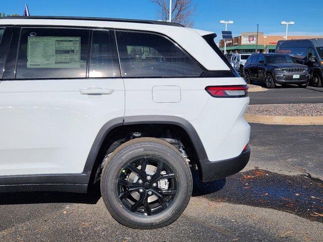 new 2025 Jeep Grand Cherokee car, priced at $43,690