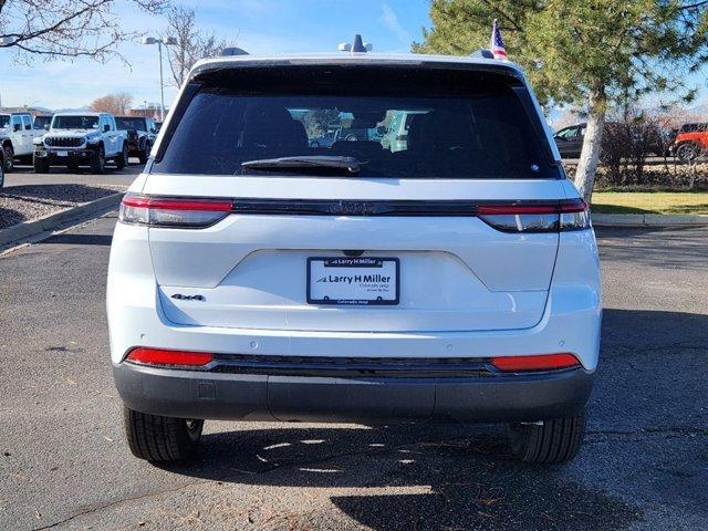 new 2025 Jeep Grand Cherokee car, priced at $43,690