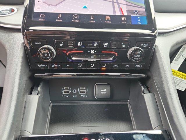 new 2025 Jeep Grand Cherokee car, priced at $51,157