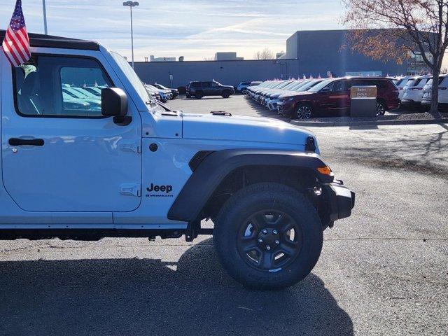 new 2025 Jeep Wrangler car, priced at $39,459