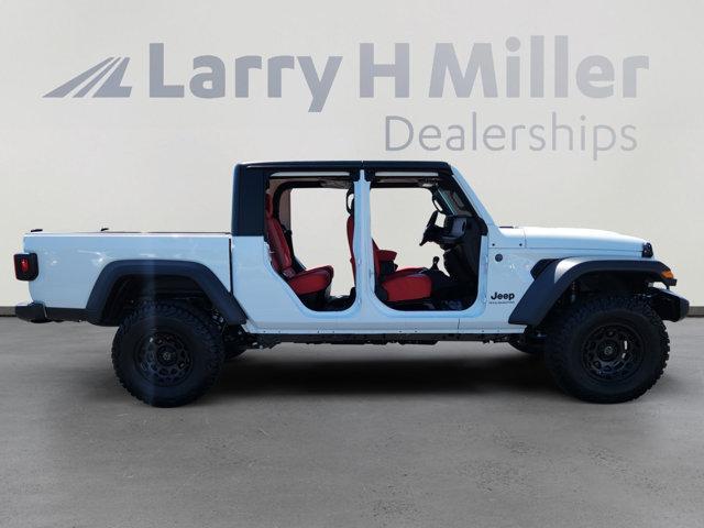 new 2025 Jeep Gladiator car, priced at $55,899
