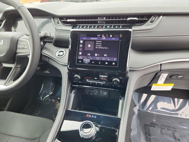 new 2025 Jeep Grand Cherokee car, priced at $38,210