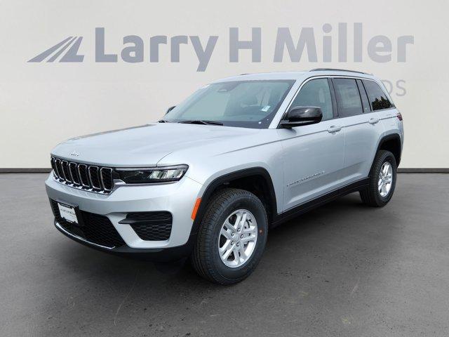 new 2025 Jeep Grand Cherokee car, priced at $38,210