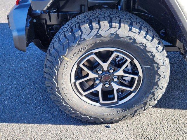 new 2025 Jeep Wrangler car, priced at $60,909