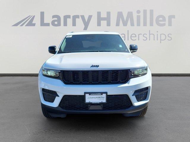 new 2025 Jeep Grand Cherokee car, priced at $43,660