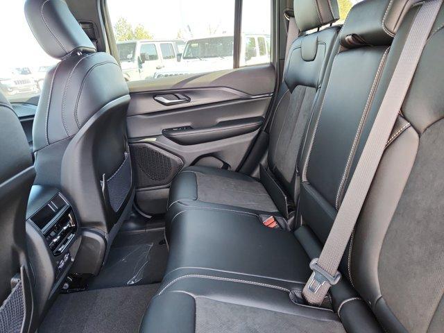 new 2025 Jeep Grand Cherokee car, priced at $43,660