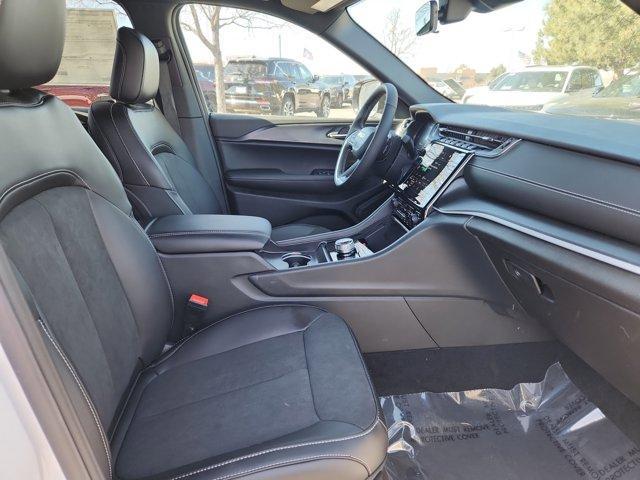 new 2025 Jeep Grand Cherokee car, priced at $43,660