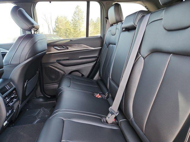 new 2025 Jeep Grand Cherokee car, priced at $50,271