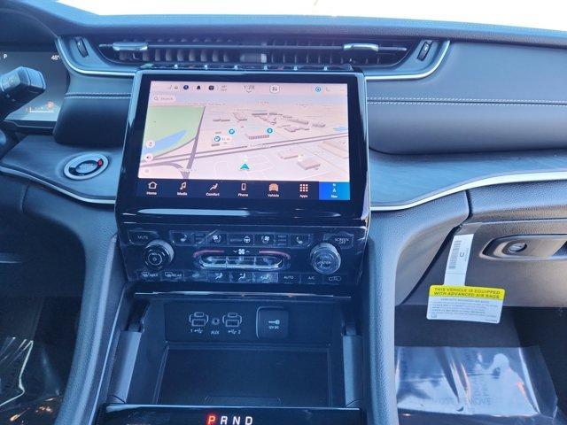 new 2025 Jeep Grand Cherokee car, priced at $50,271