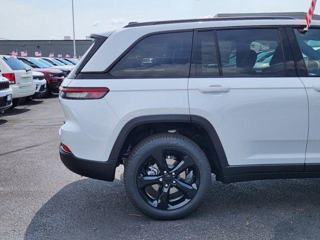 new 2024 Jeep Grand Cherokee car, priced at $45,541