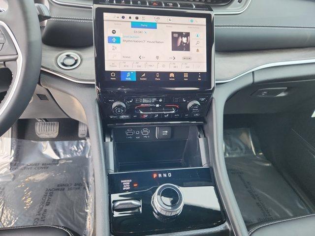 new 2025 Jeep Grand Cherokee car, priced at $52,372