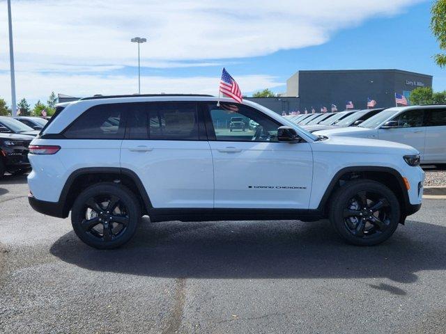 new 2024 Jeep Grand Cherokee car, priced at $45,287