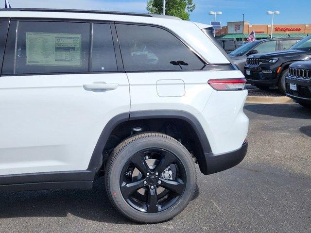 new 2024 Jeep Grand Cherokee car, priced at $45,287