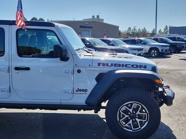 new 2024 Jeep Gladiator car, priced at $55,655