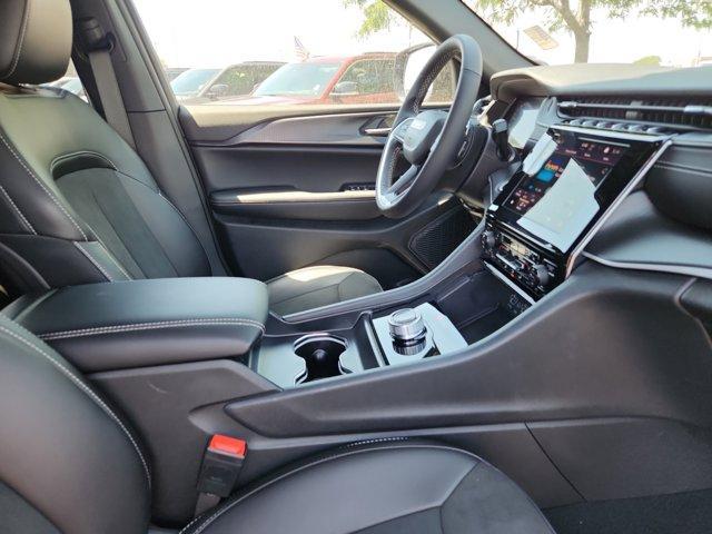 new 2025 Jeep Grand Cherokee car, priced at $41,974