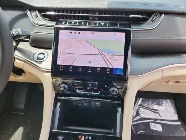 new 2025 Jeep Grand Cherokee car, priced at $47,295
