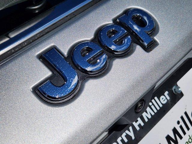 new 2025 Jeep Compass car, priced at $40,084