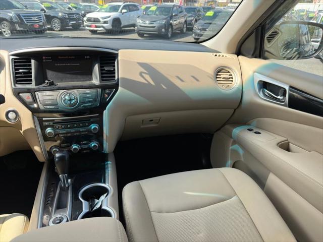 used 2017 Nissan Pathfinder car