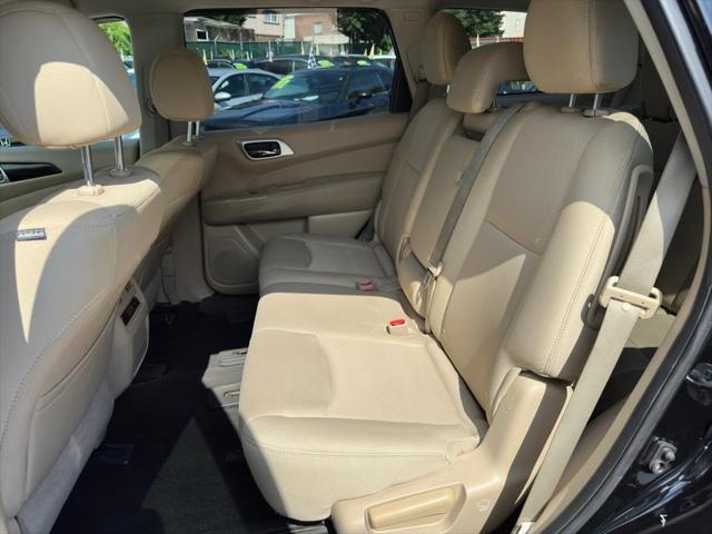used 2017 Nissan Pathfinder car