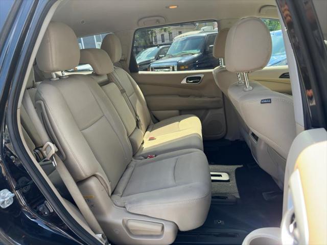 used 2017 Nissan Pathfinder car