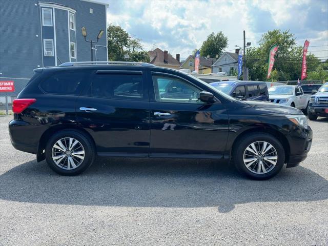 used 2017 Nissan Pathfinder car