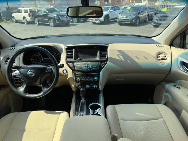 used 2017 Nissan Pathfinder car