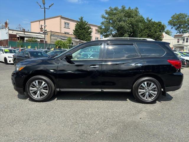 used 2017 Nissan Pathfinder car