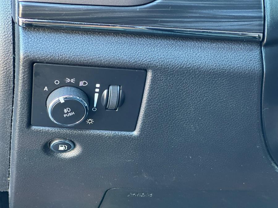 used 2019 Jeep Grand Cherokee car, priced at $16,995