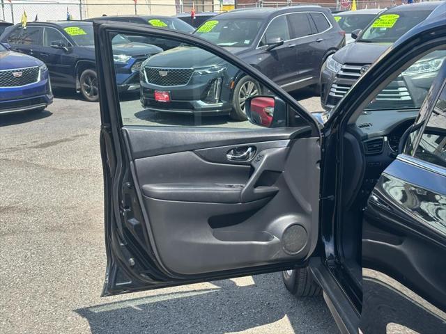 used 2017 Nissan Rogue car