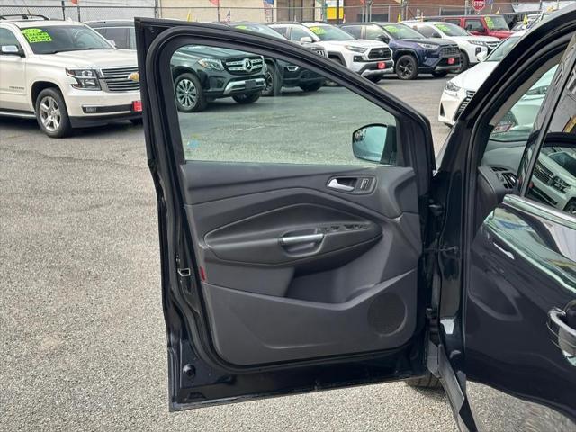used 2013 Ford Escape car, priced at $5,995