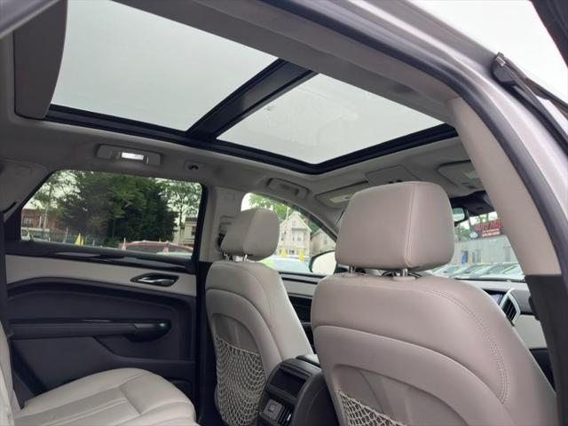 used 2014 Cadillac SRX car