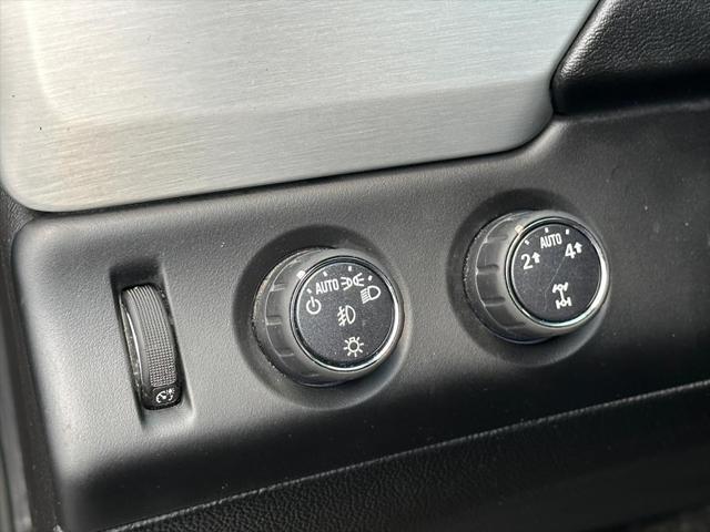used 2015 GMC Yukon car, priced at $15,995