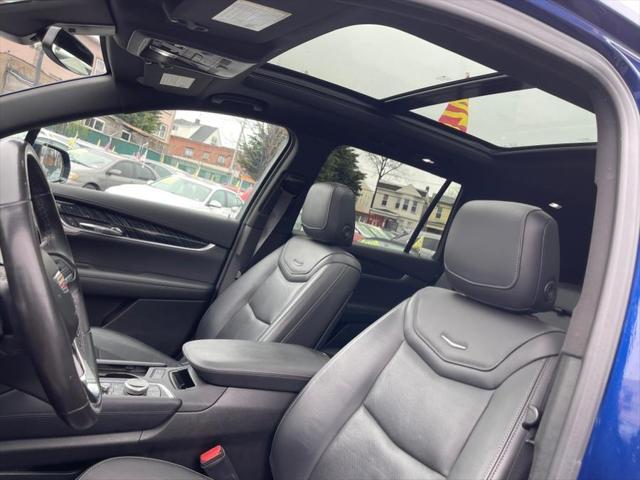 used 2023 Cadillac XT6 car, priced at $33,995