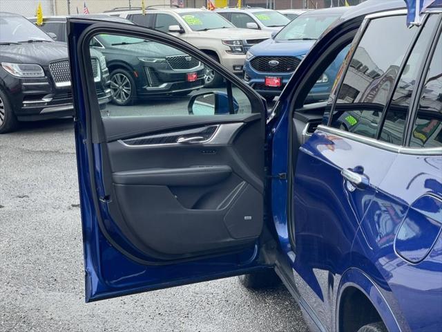 used 2023 Cadillac XT6 car, priced at $33,995