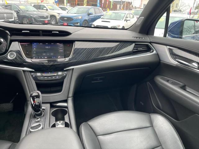 used 2023 Cadillac XT6 car, priced at $33,995
