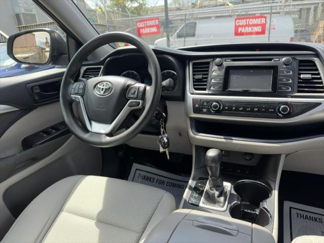 used 2016 Toyota Highlander car, priced at $12,995