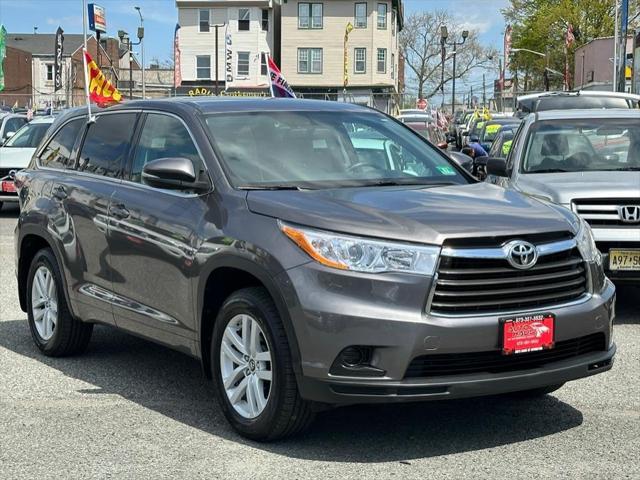 used 2016 Toyota Highlander car, priced at $12,995