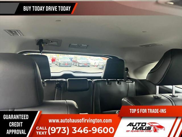 used 2021 Toyota Highlander car, priced at $31,995